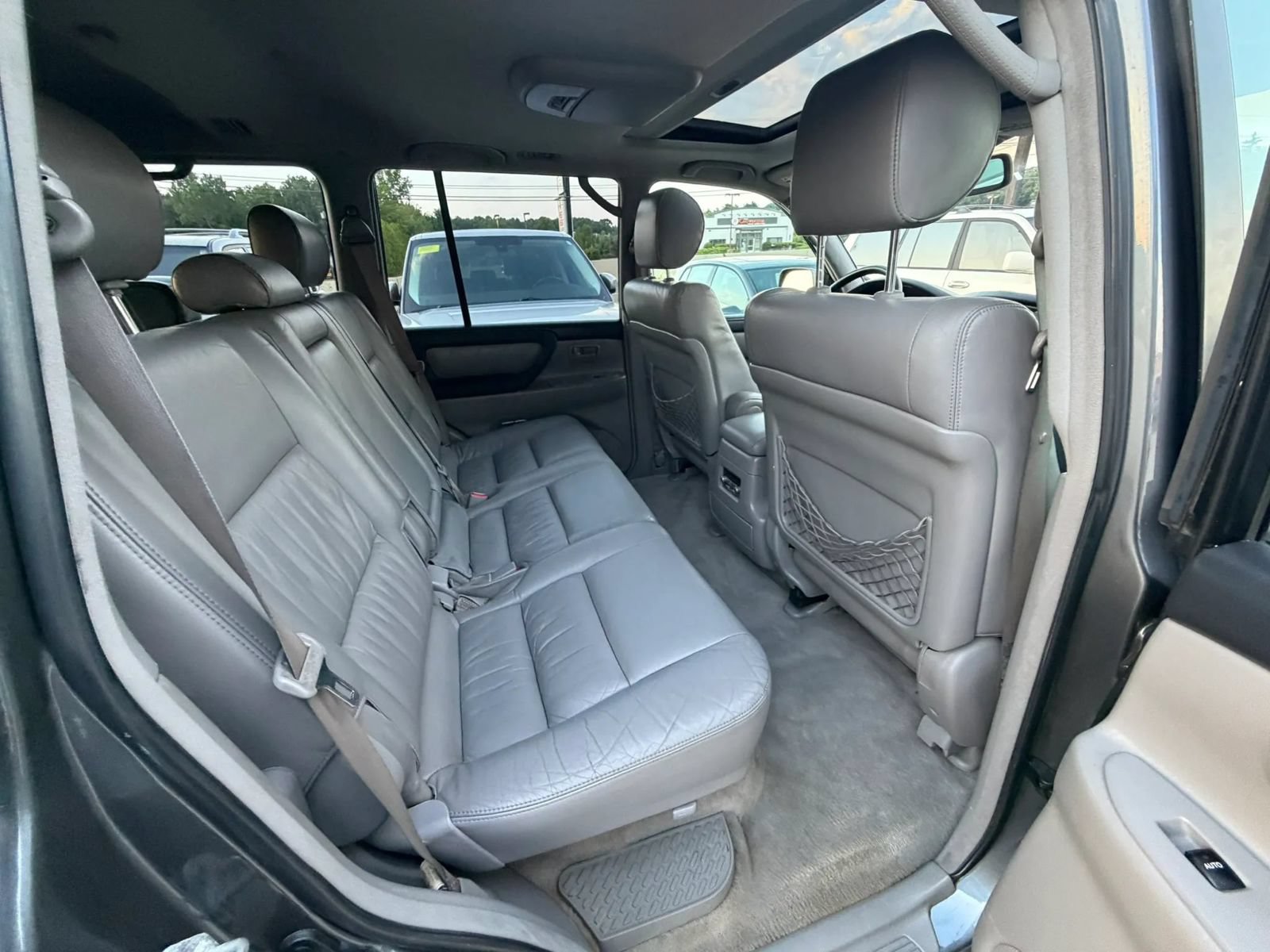 Used 2004 Toyota Land Cruiser AWD/4WD image 12
