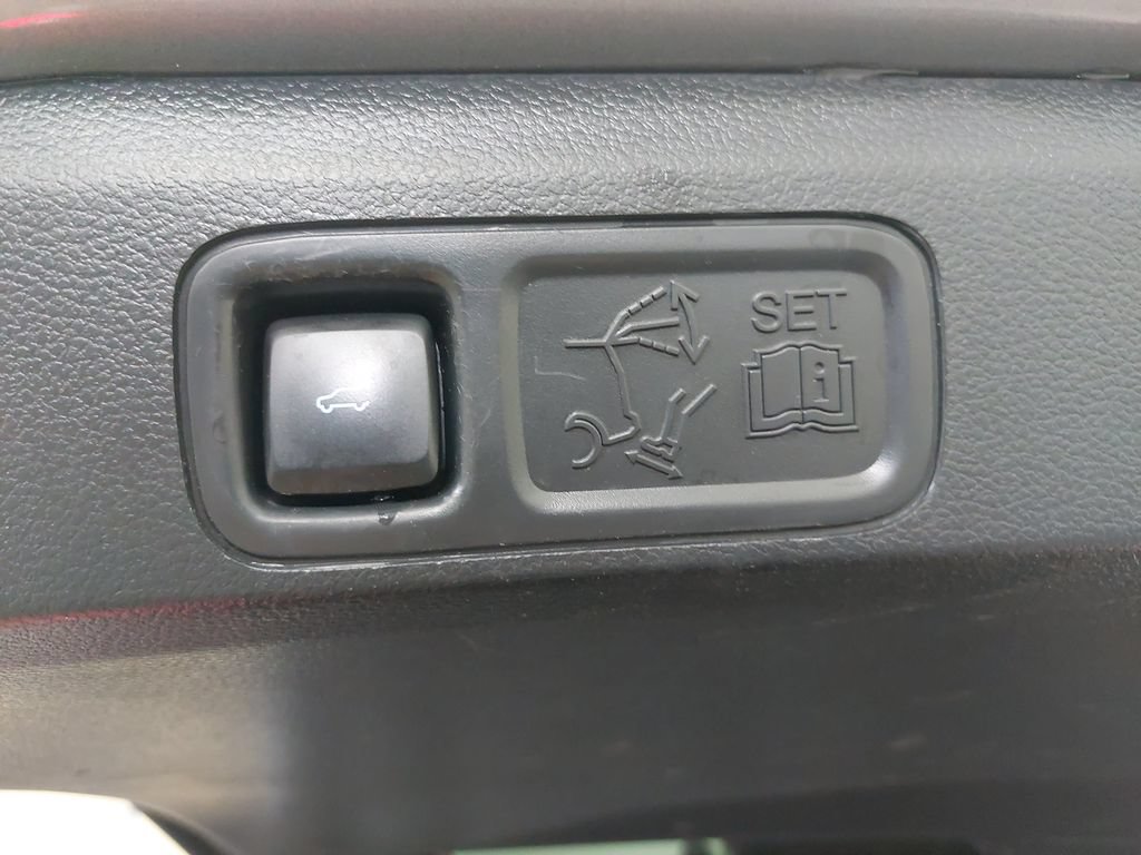 Used 2023 Ford Expedition Max Platinum AWD/4WD image 13
