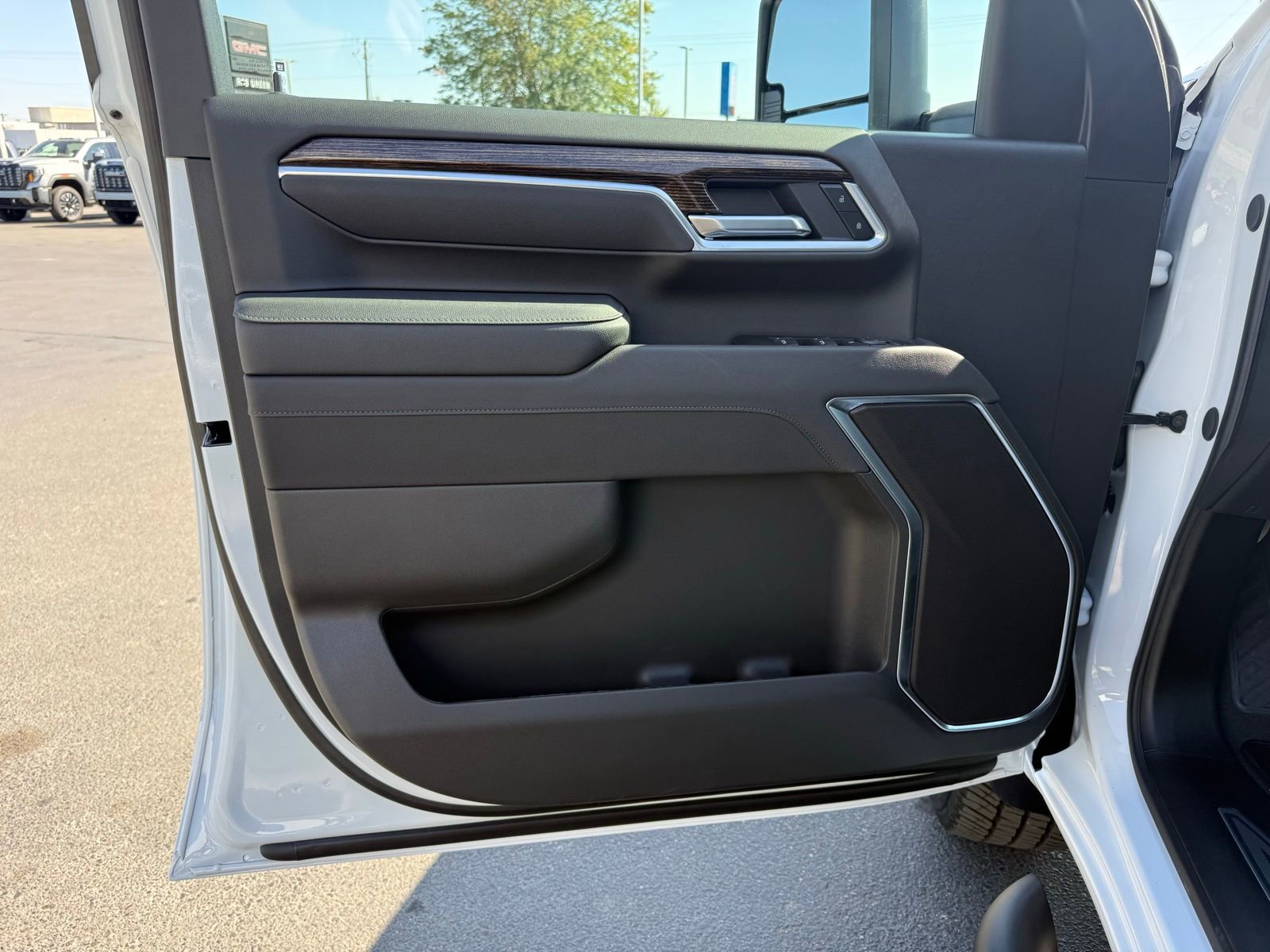 New 2026 GMC Sierra 2500 SLE image 11