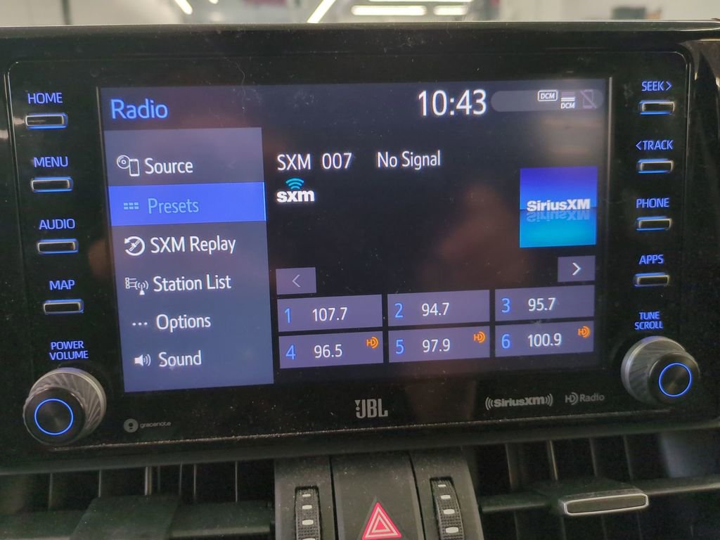 Used 2020 Toyota RAV4 XLE Premium image 23