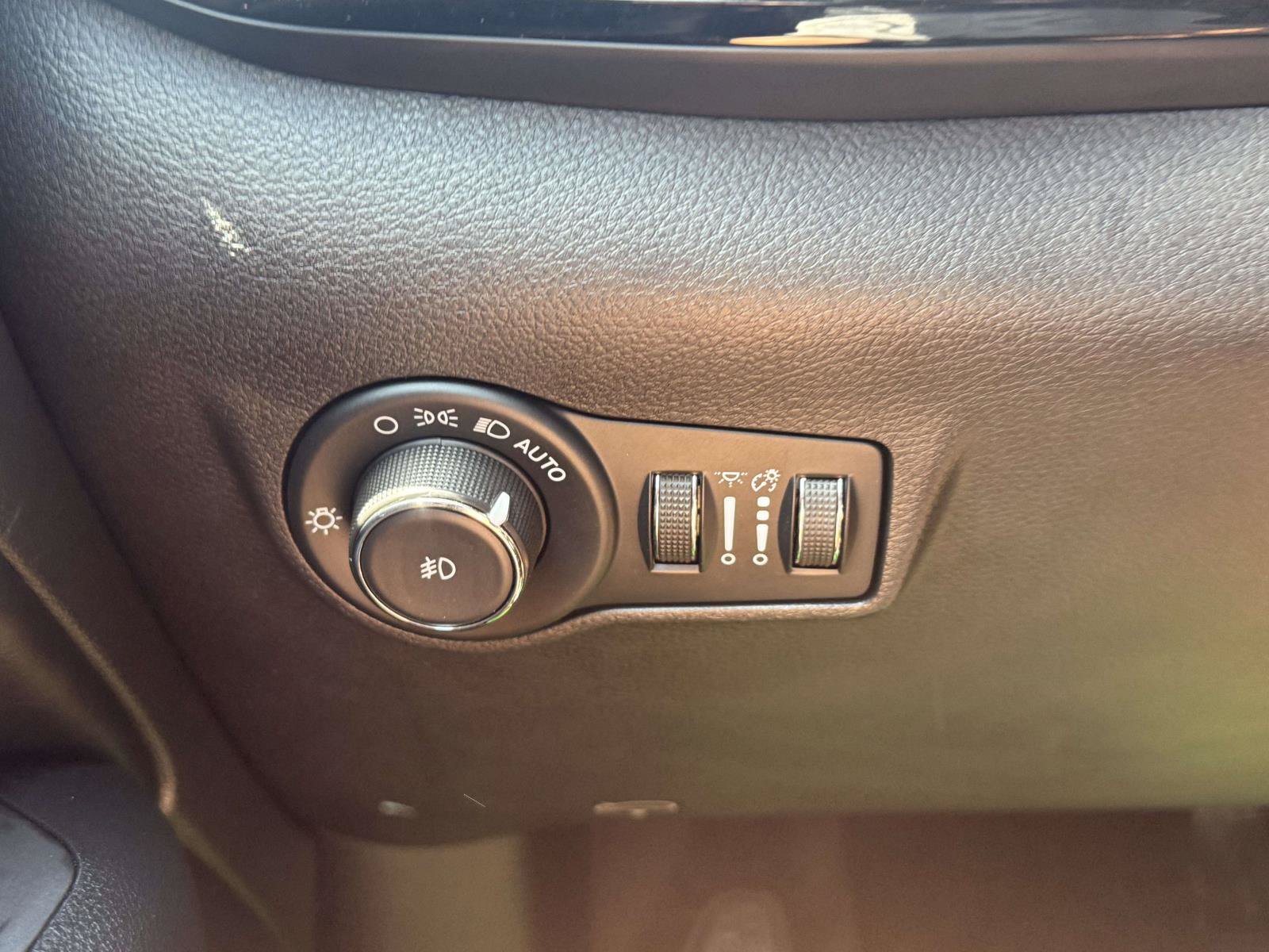 Used 2022 Jeep Compass Latitude AWD/4WD image 24