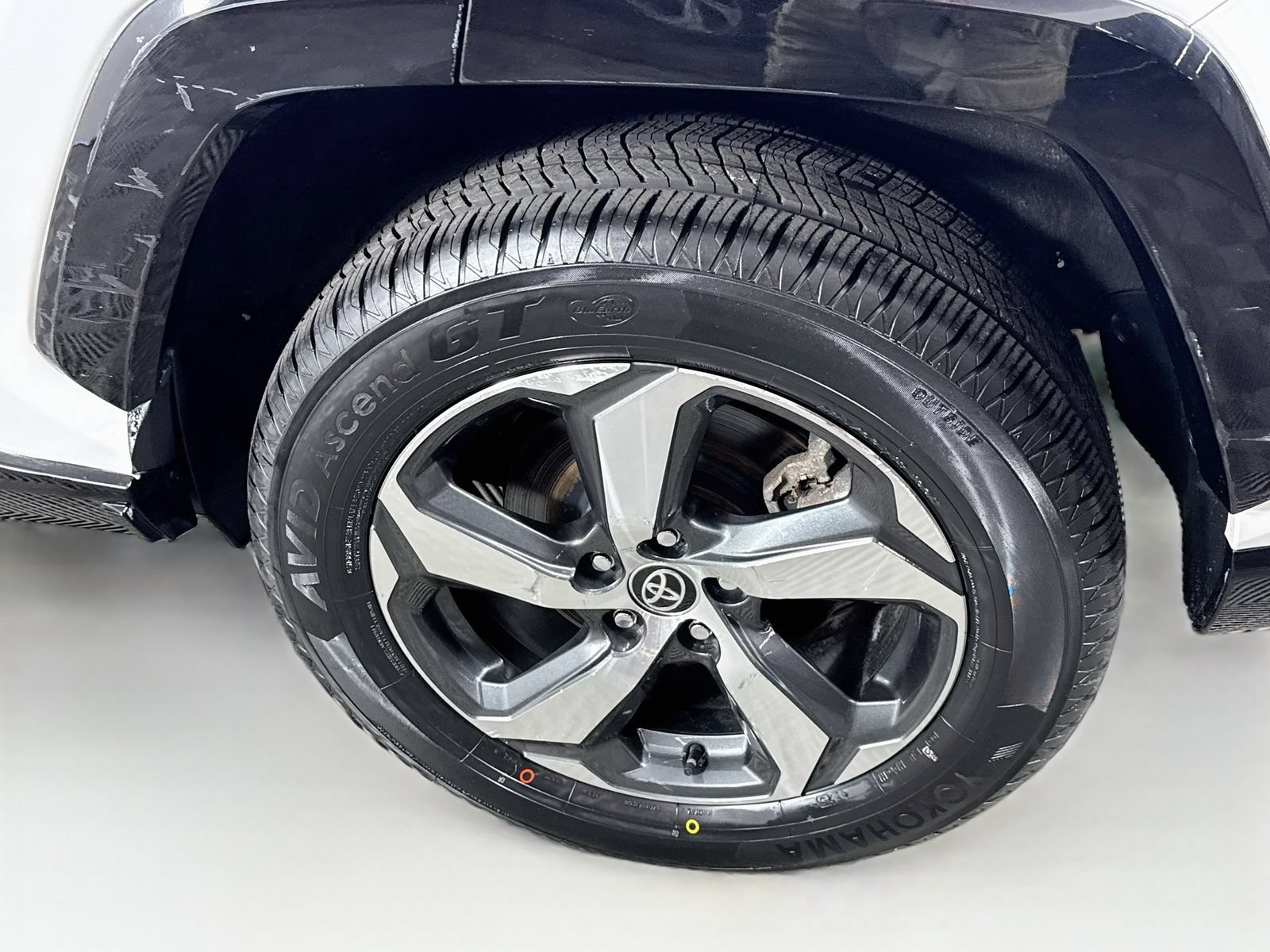 Used 2023 Toyota RAV4 SE w/ Weather & Moonroof Package AWD/4WD image 24