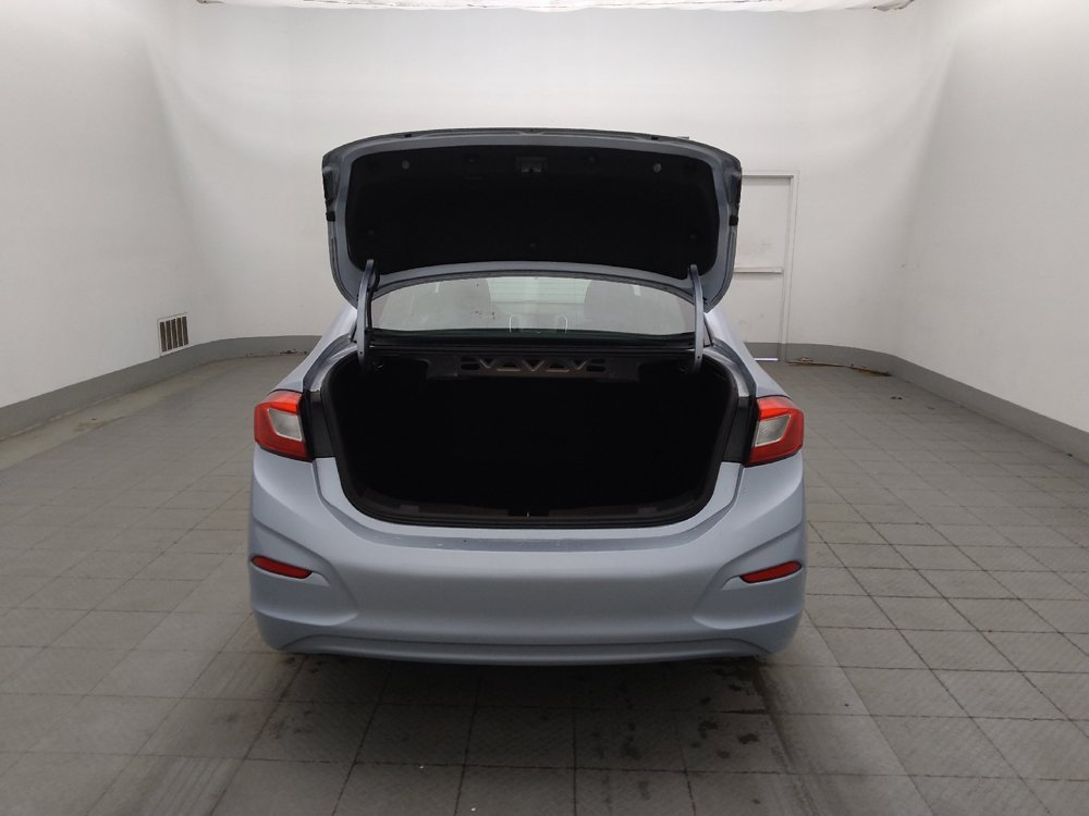 Used 2018 Chevrolet Cruze LT w/ Convenience Package FWD image 29