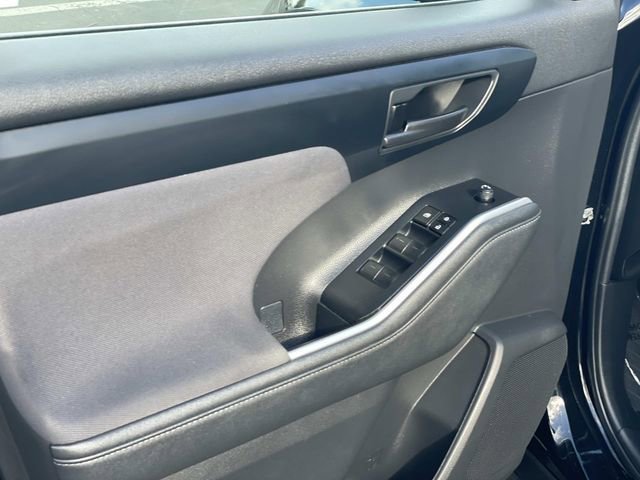 Used 2023 Toyota Highlander LE image 18