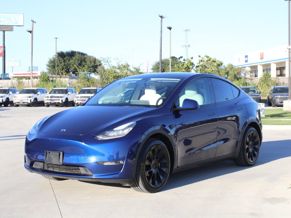 Used 2021 Tesla Model Y Long Range AWD/4WD image 3