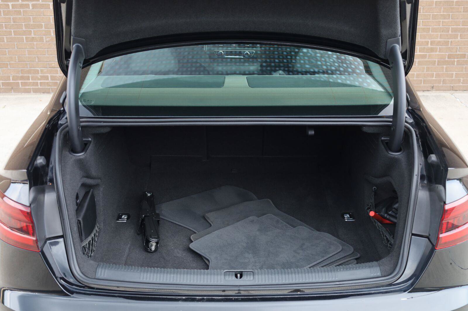 Used 2019 Audi A4 2.0T Premium FWD image 12