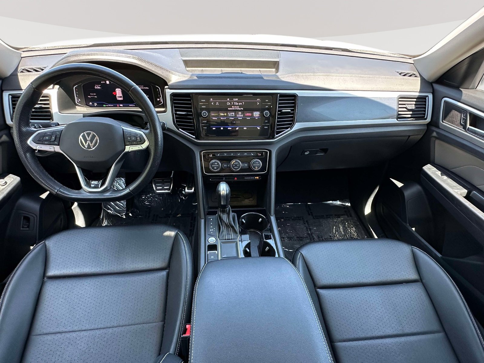 Used 2021 Volkswagen Atlas SEL R-Line FWD image 7