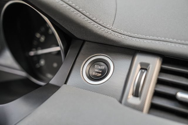 Used 2018 Land Rover Range Rover Evoque SE Premium AWD/4WD image 25
