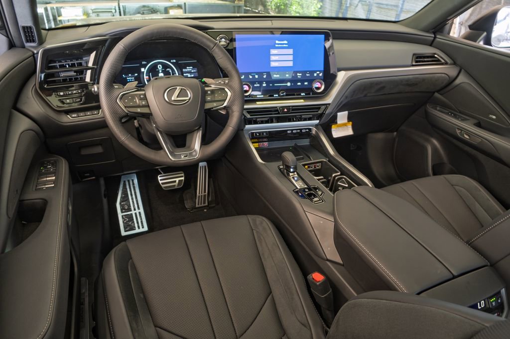 New 2026 Lexus TX 500h AWD image 15