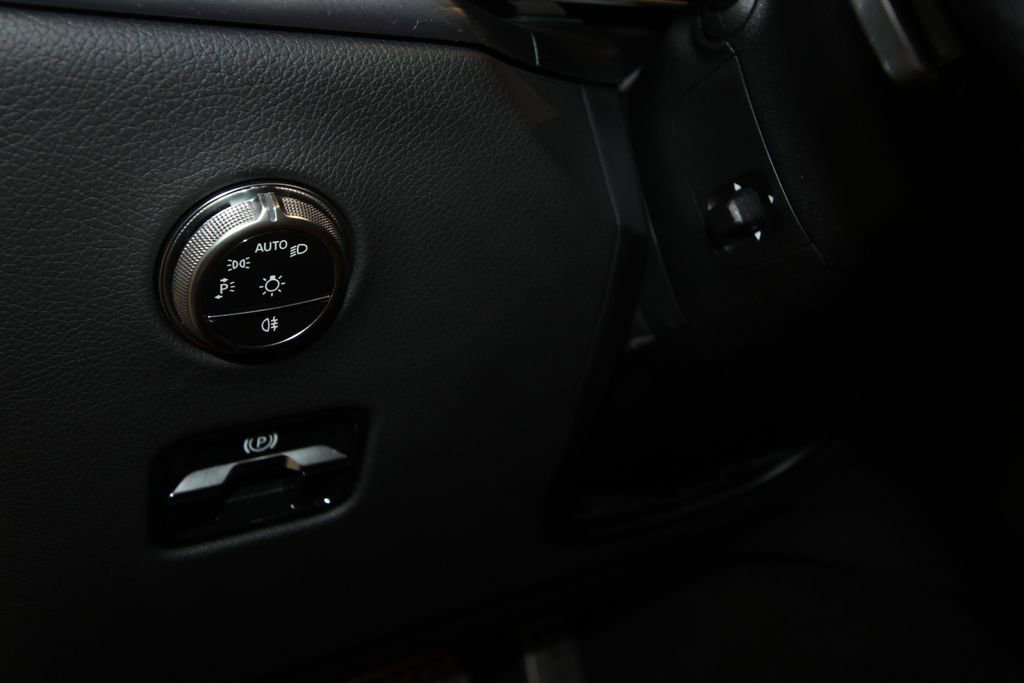 Used 2023 Mercedes-Benz GLC 300 image 10