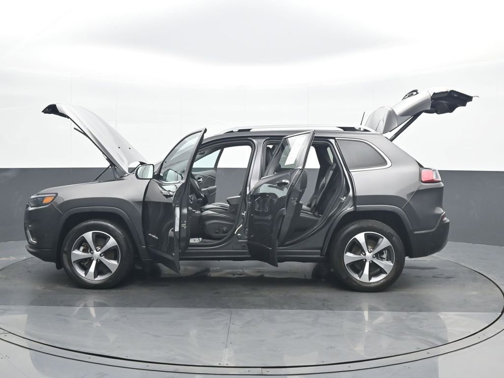 Used 2021 Jeep Cherokee Limited image 27