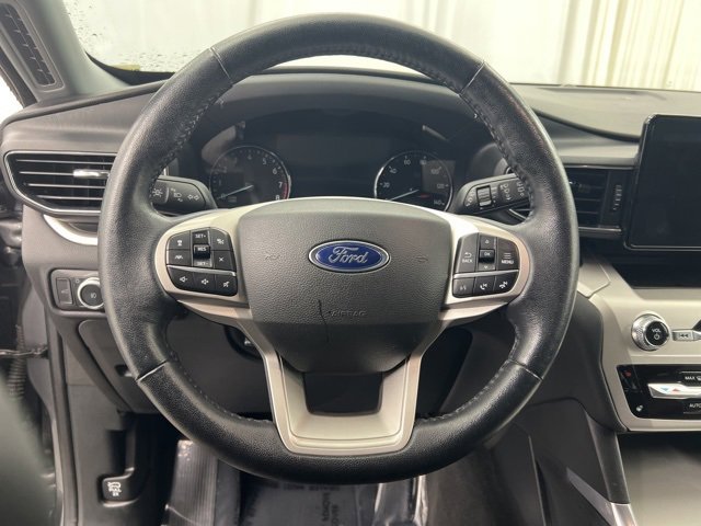 Used 2022 Ford Explorer XLT w/ Equipment Group 202A image 21