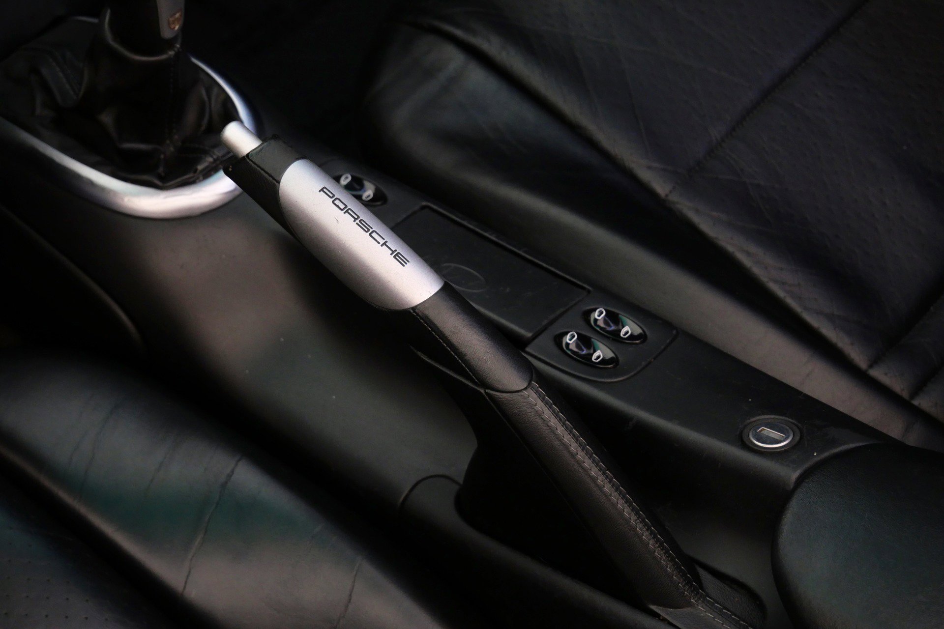 Used 2000 Porsche 911 Cabriolet image 27