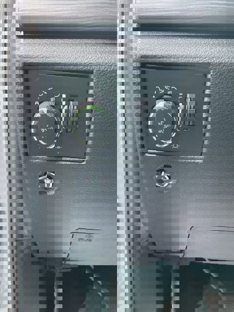 Used 2022 Jeep Grand Cherokee Laredo X image 25