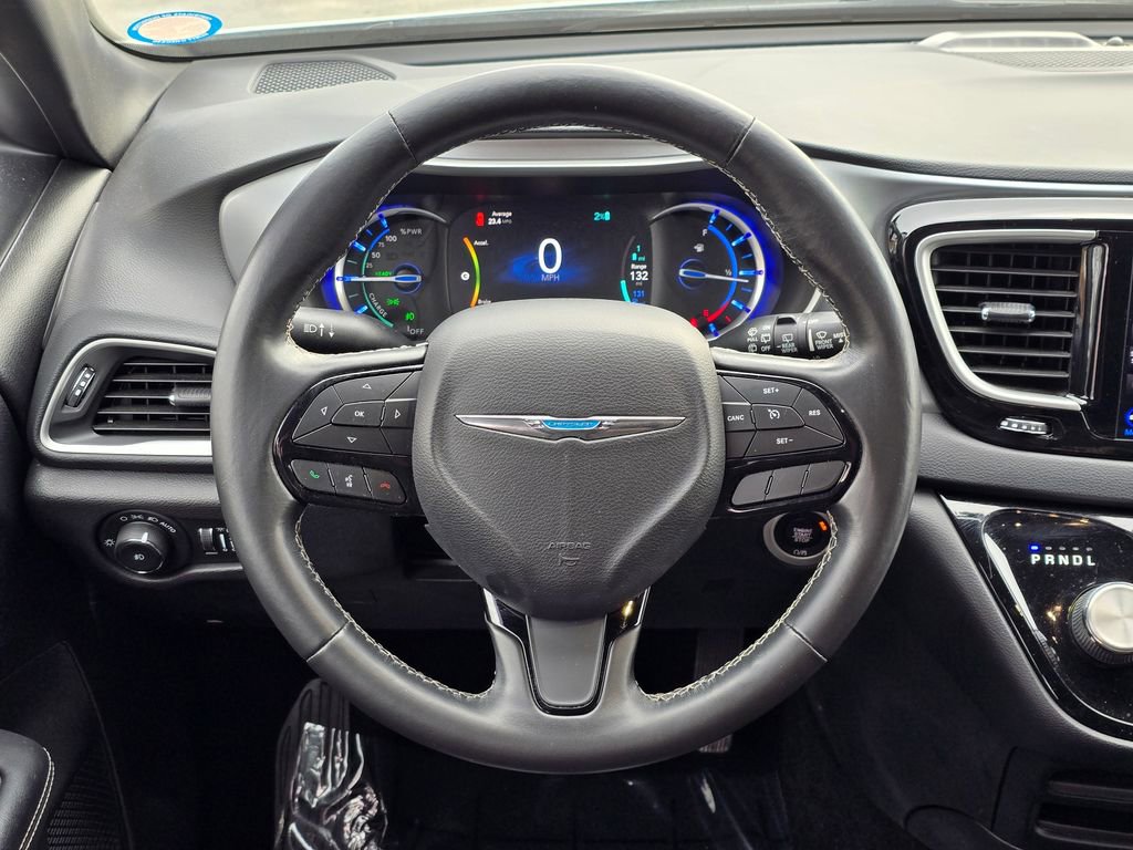 Used 2020 Chrysler Pacifica Touring w/ S Appearance Package image 6