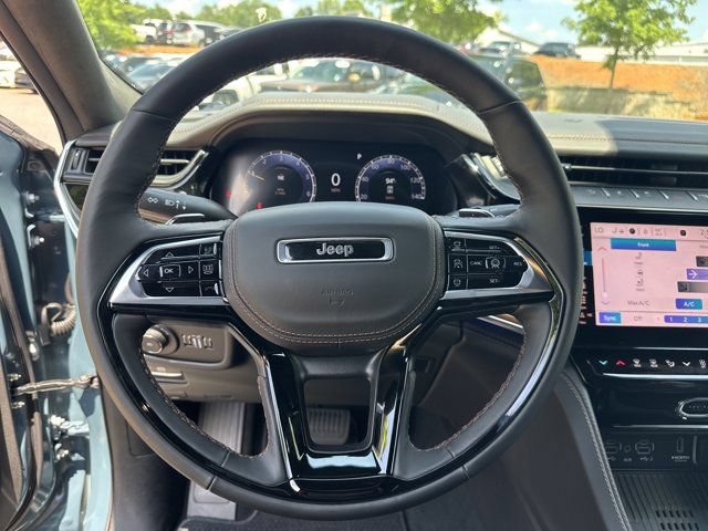New 2026 Jeep Grand Cherokee Summit w/ Obsidian Package AWD/4WD image 22
