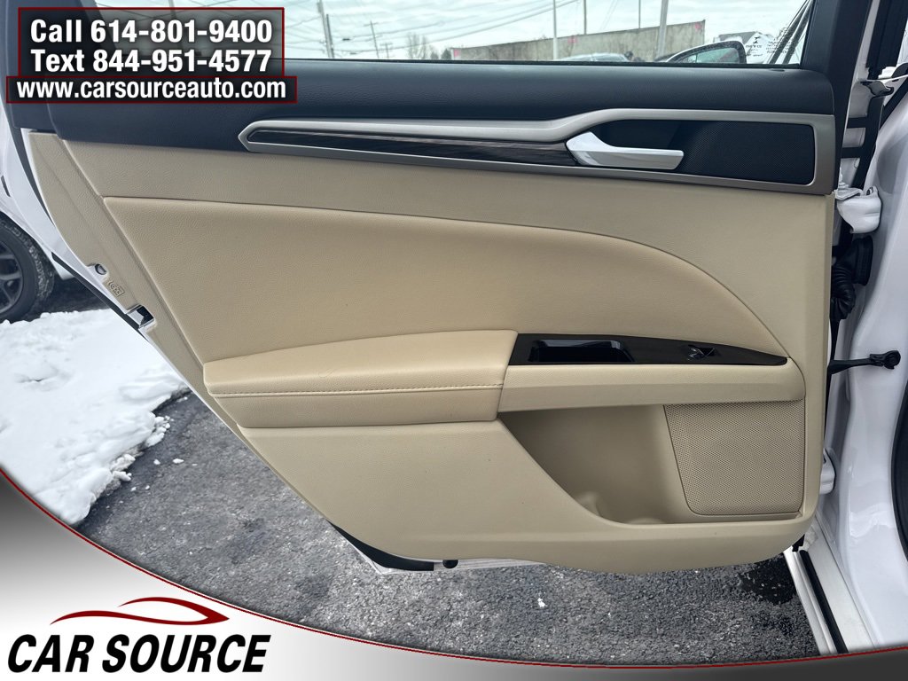 Used 2014 Ford Fusion SE w/ Equipment Group 202A image 26