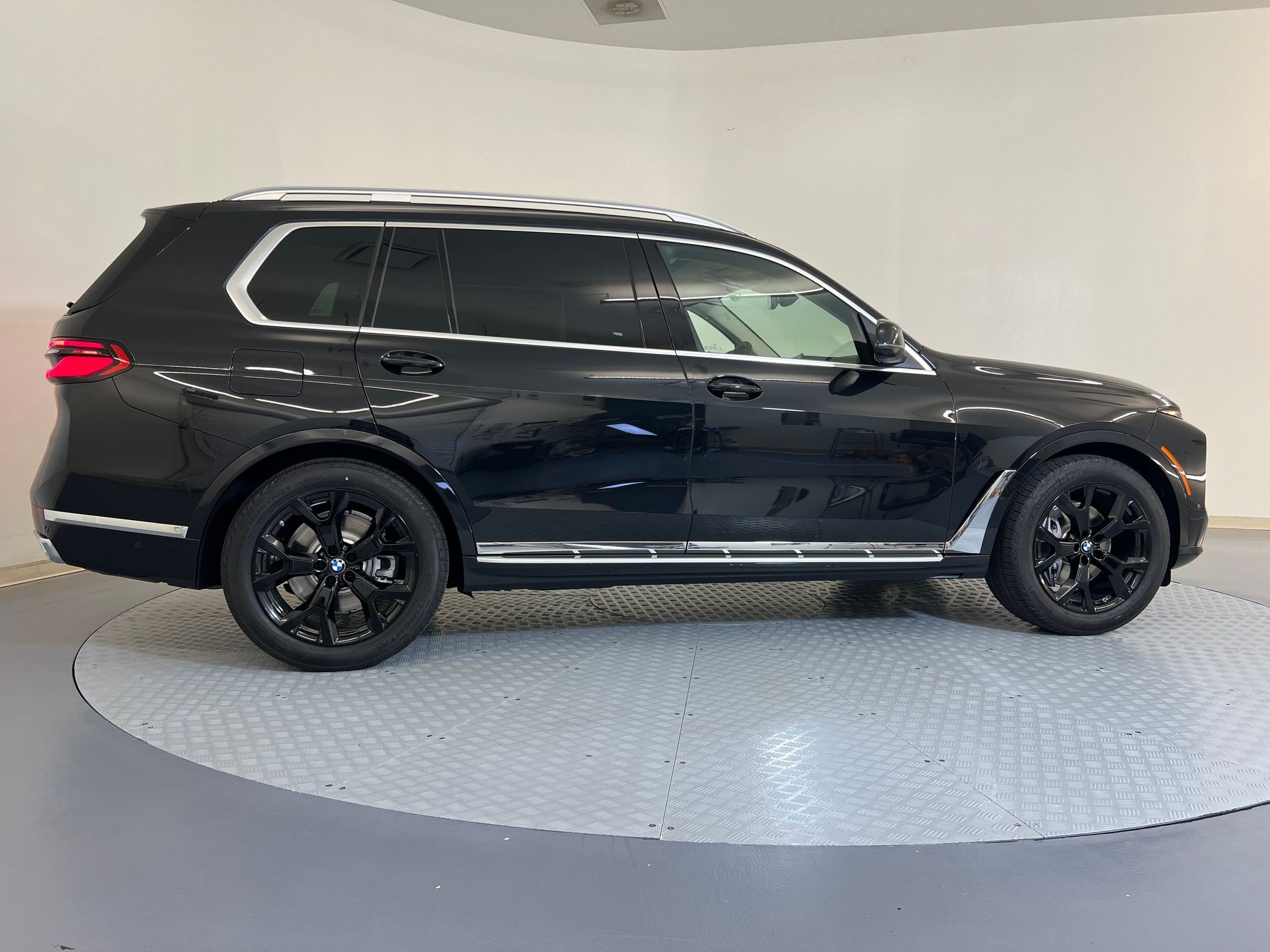 Used 2026 BMW X7 xDrive40i AWD/4WD image 8