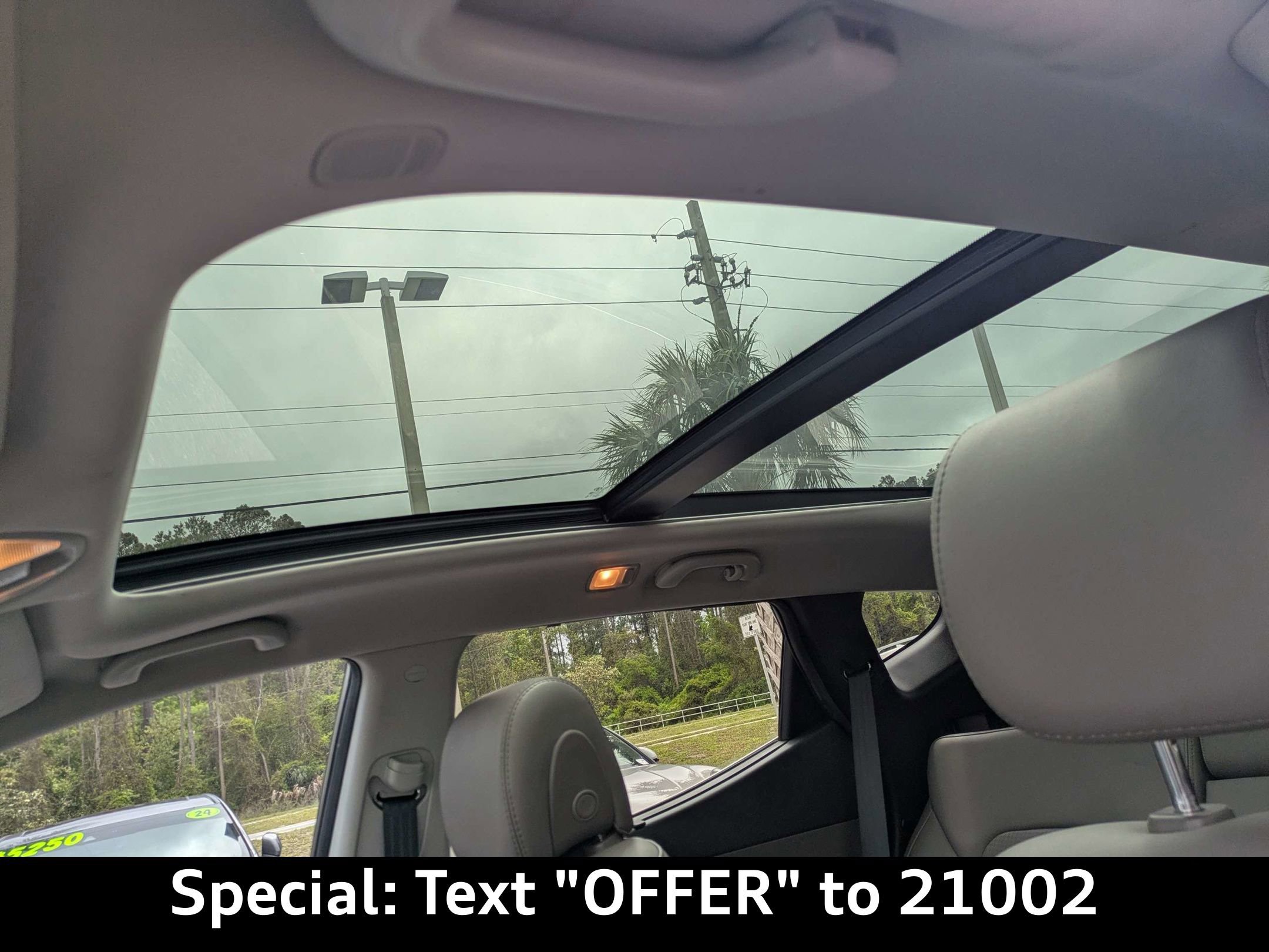 Used 2013 Hyundai Santa Fe Sport w/ Technology Pkg FWD image 19