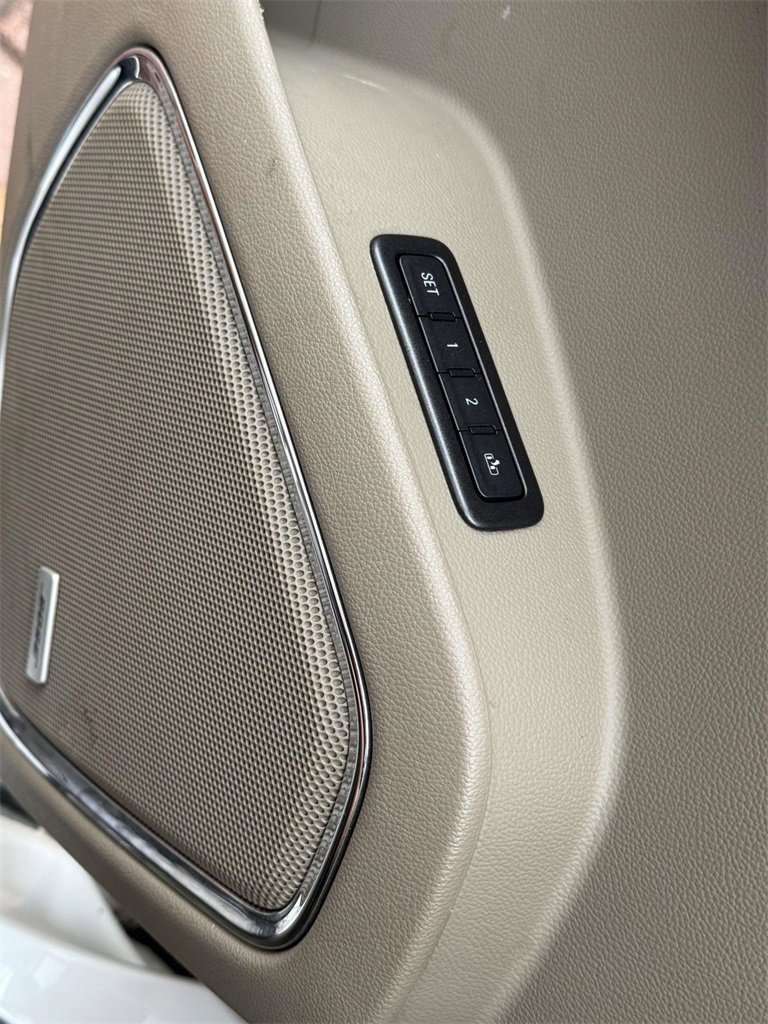 Used 2016 GMC Yukon SLT w/ Open Road Package image 20