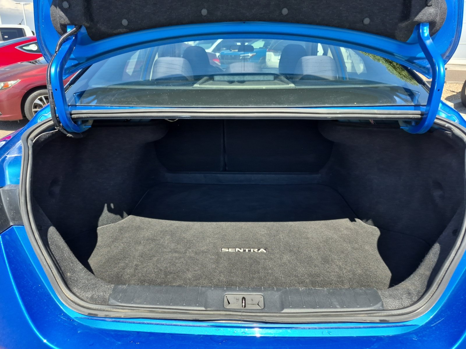 Used 2025 Nissan Sentra SR FWD image 21