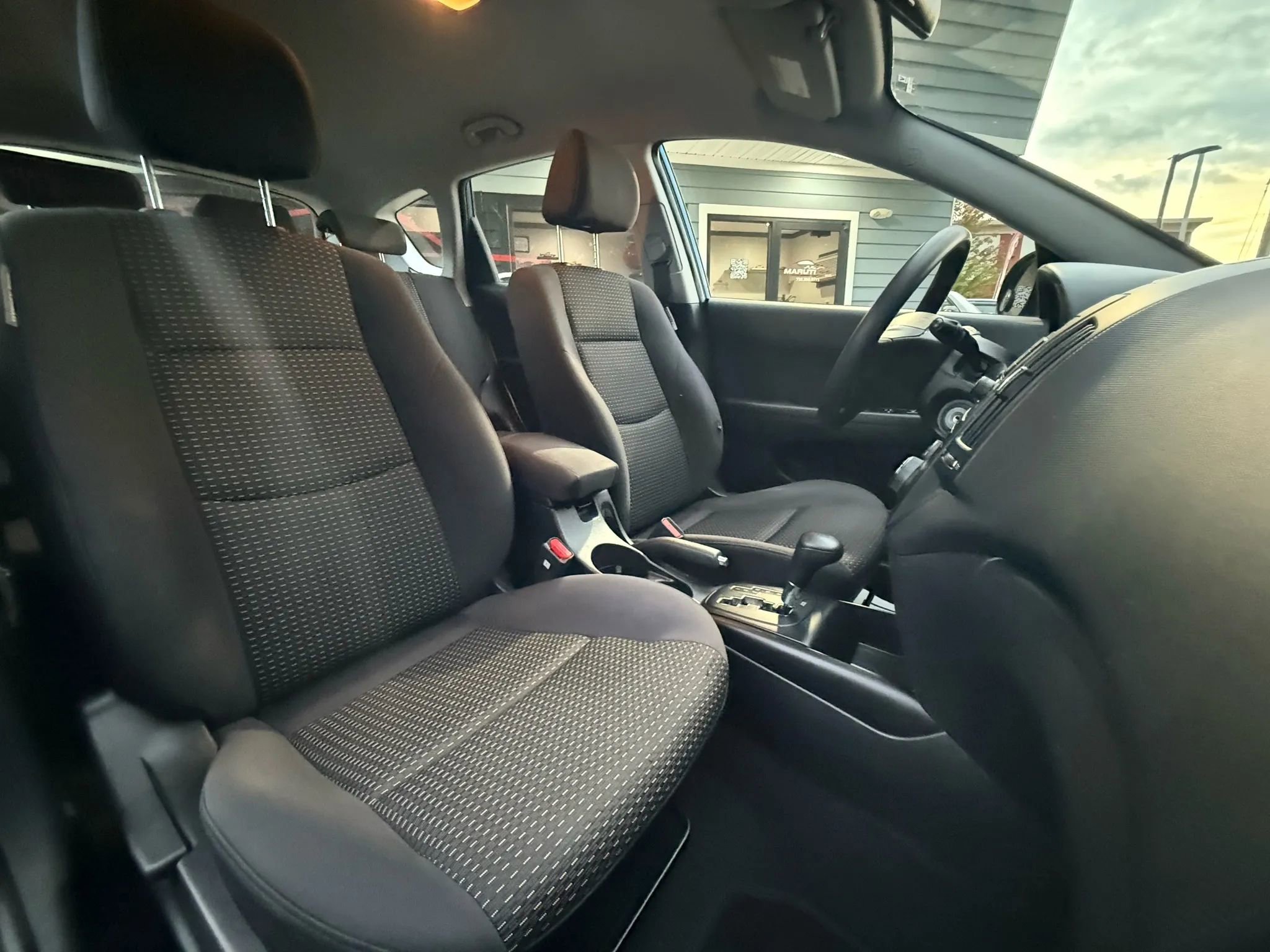 Used 2010 Hyundai Elantra GLS image 30