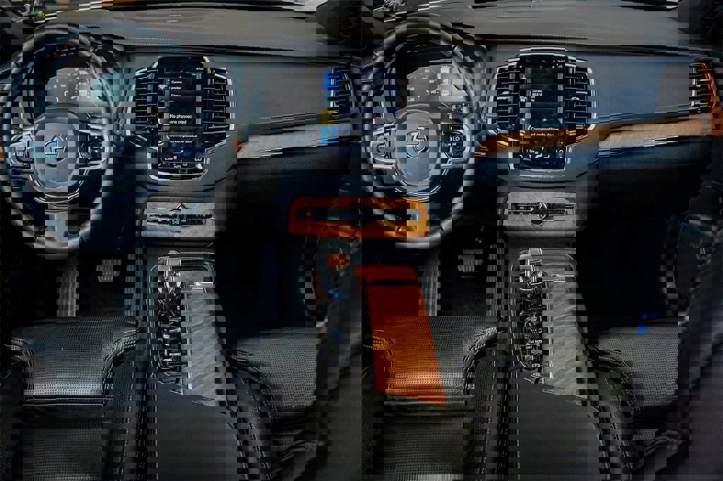 Used 2020 Volvo XC90 T8 Inscription image 24