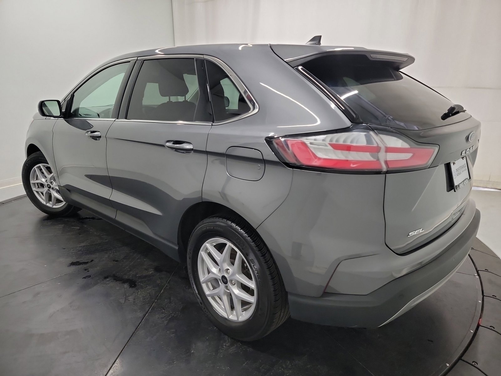 Used 2024 Ford Edge SEL image 6