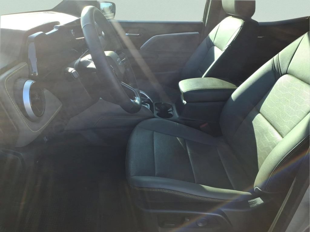 Used 2024 Chevrolet Colorado ZR2 w/ ZR2 Convenience Package III AWD/4WD image 9
