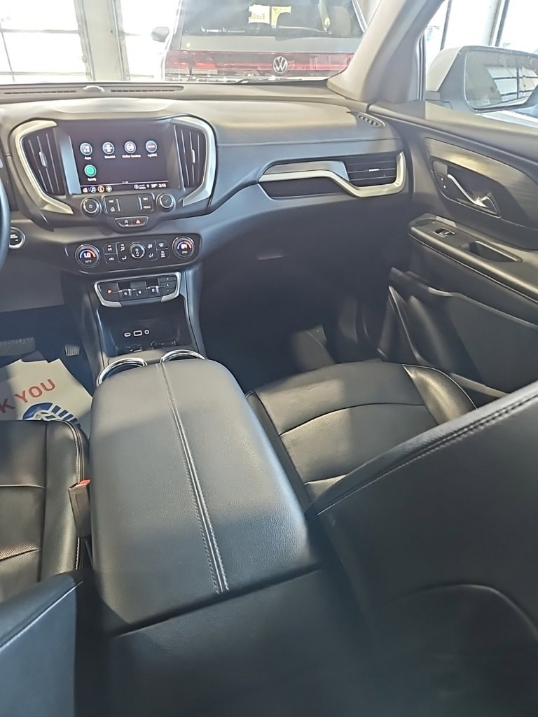 Used 2024 GMC Terrain SLT image 23