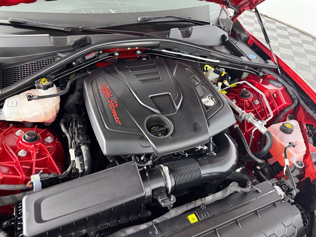 Used 2023 Alfa Romeo Giulia Veloce image 37
