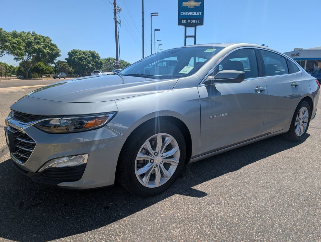 Used 2024 Chevrolet Malibu LT image 1