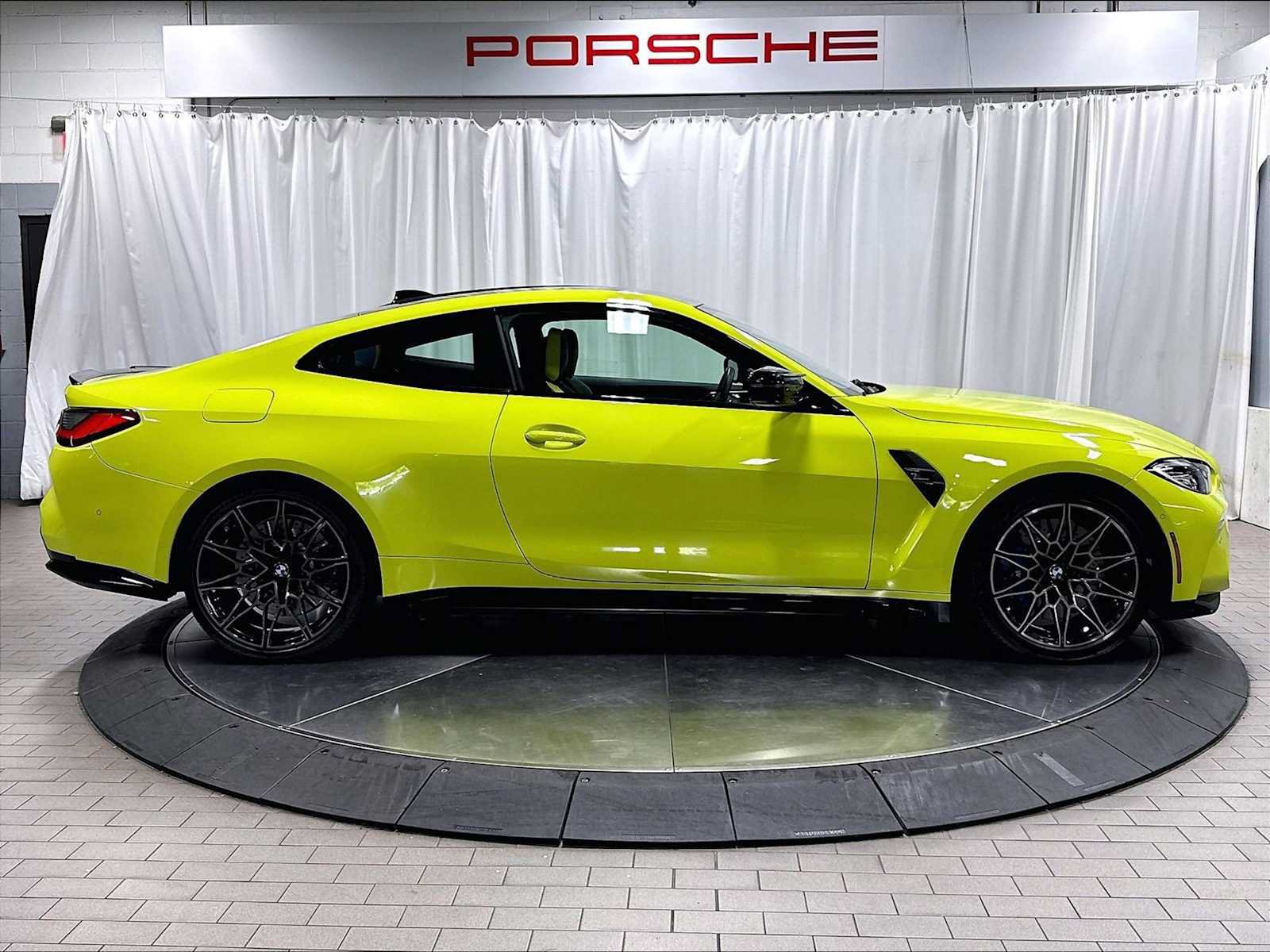 Used 2022 BMW M4 Competition w/ Executive Package RWD image 10