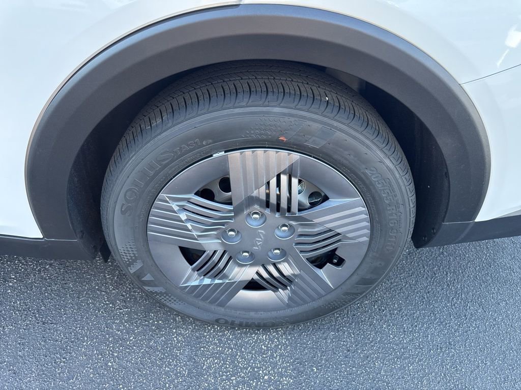 New 2026 Kia K4 LX image 18