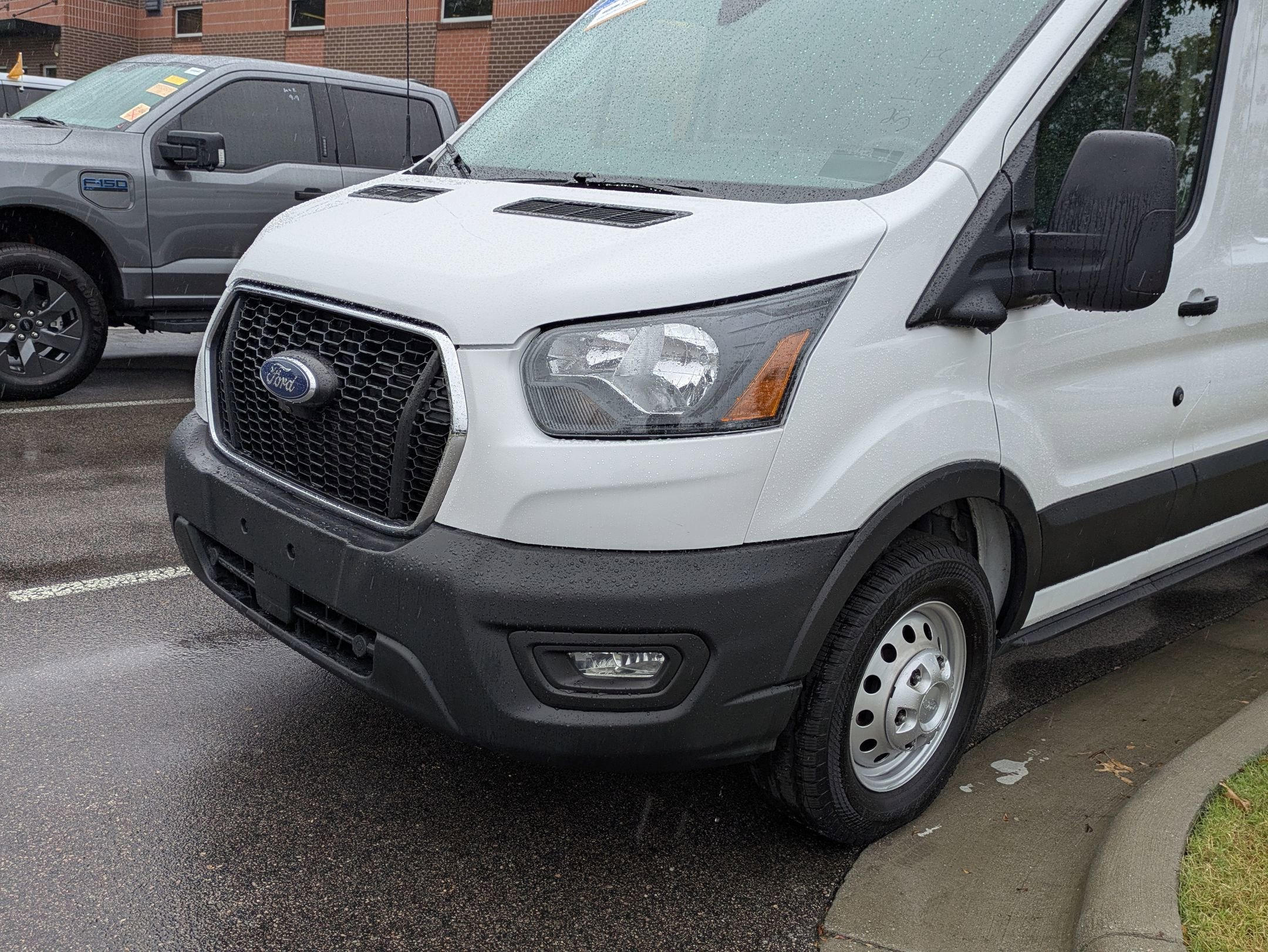 Certified 2025 Ford Transit 350 148 High Roof Extended image 9