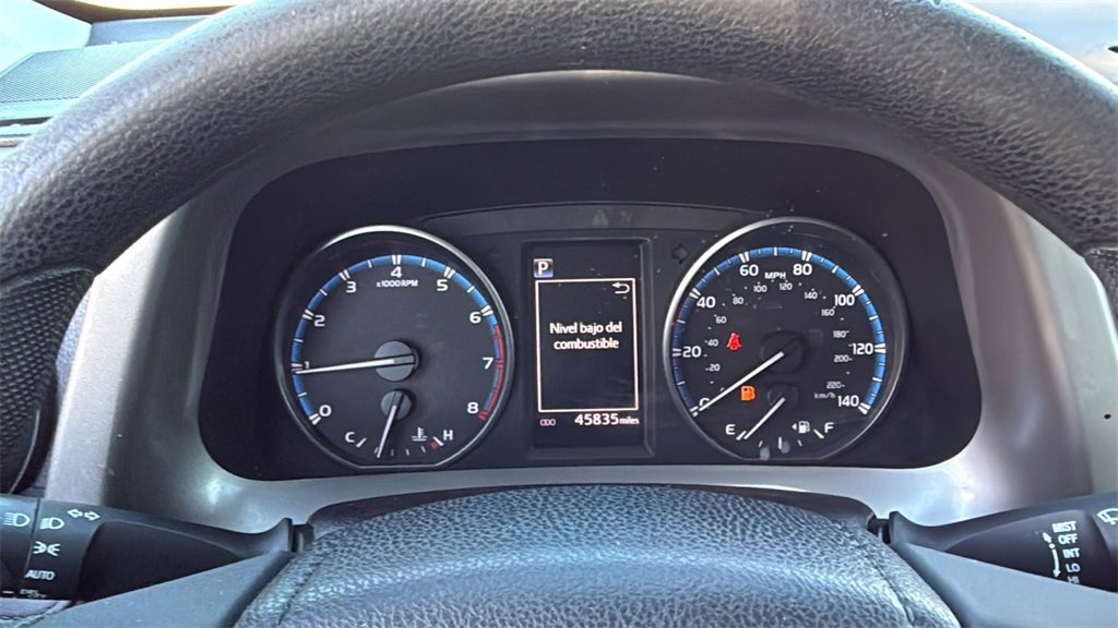 Used 2018 Toyota RAV4 LE image 22