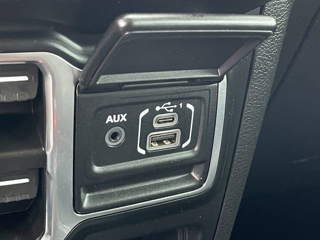 Used 2022 Jeep Wrangler Unlimited Sahara image 20