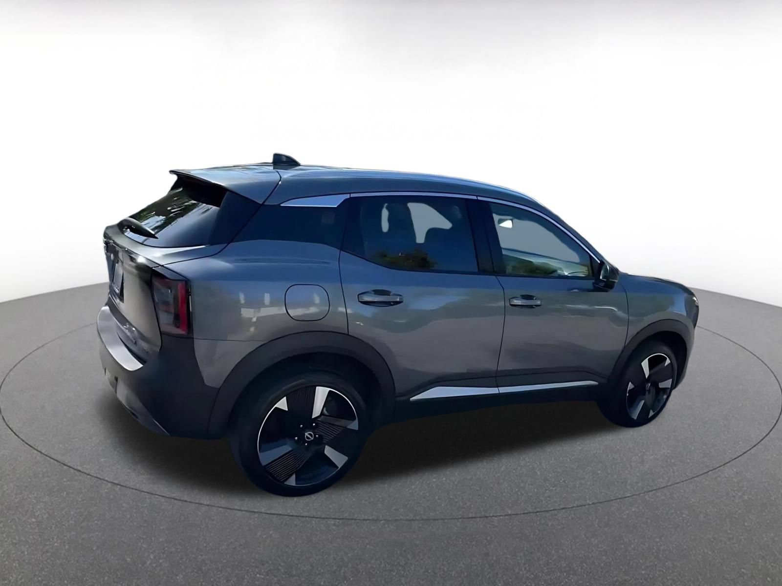 Used 2026 Nissan Kicks SR AWD/4WD image 15