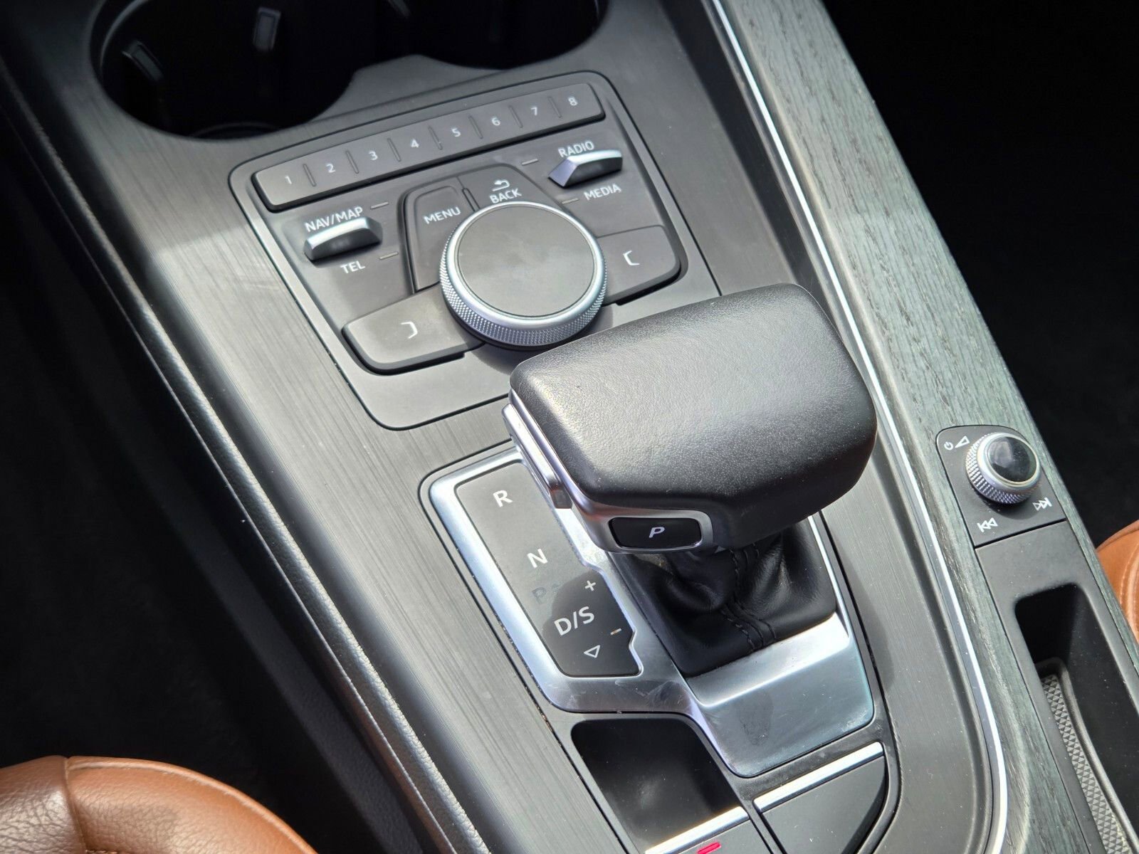 Used 2018 Audi A4 2.0T Premium Plus w/ Premium Plus Package AWD/4WD image 17