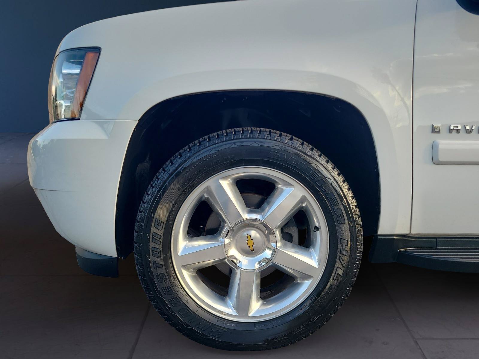 Used 2008 Chevrolet Avalanche LTZ w/ LTZ Preferred Equipment Group RWD image 9