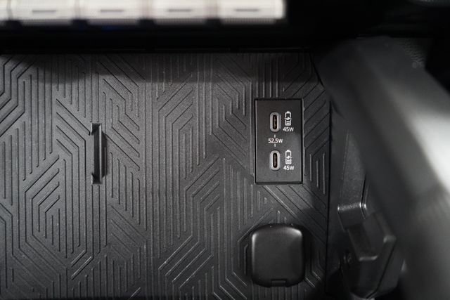 Used 2025 Toyota Tacoma TRD Off-Road image 17