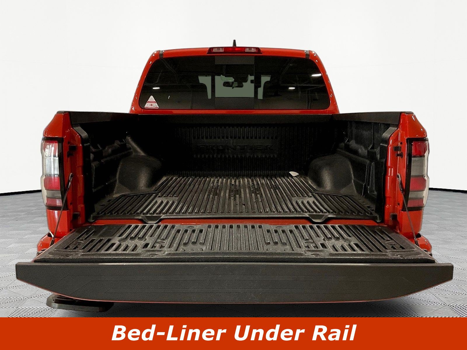 Used 2025 Nissan Frontier PRO-4X w/ Interior Protection Package AWD/4WD image 7