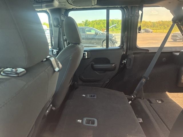 Used 2018 Jeep Wrangler Unlimited Sport S AWD/4WD image 12