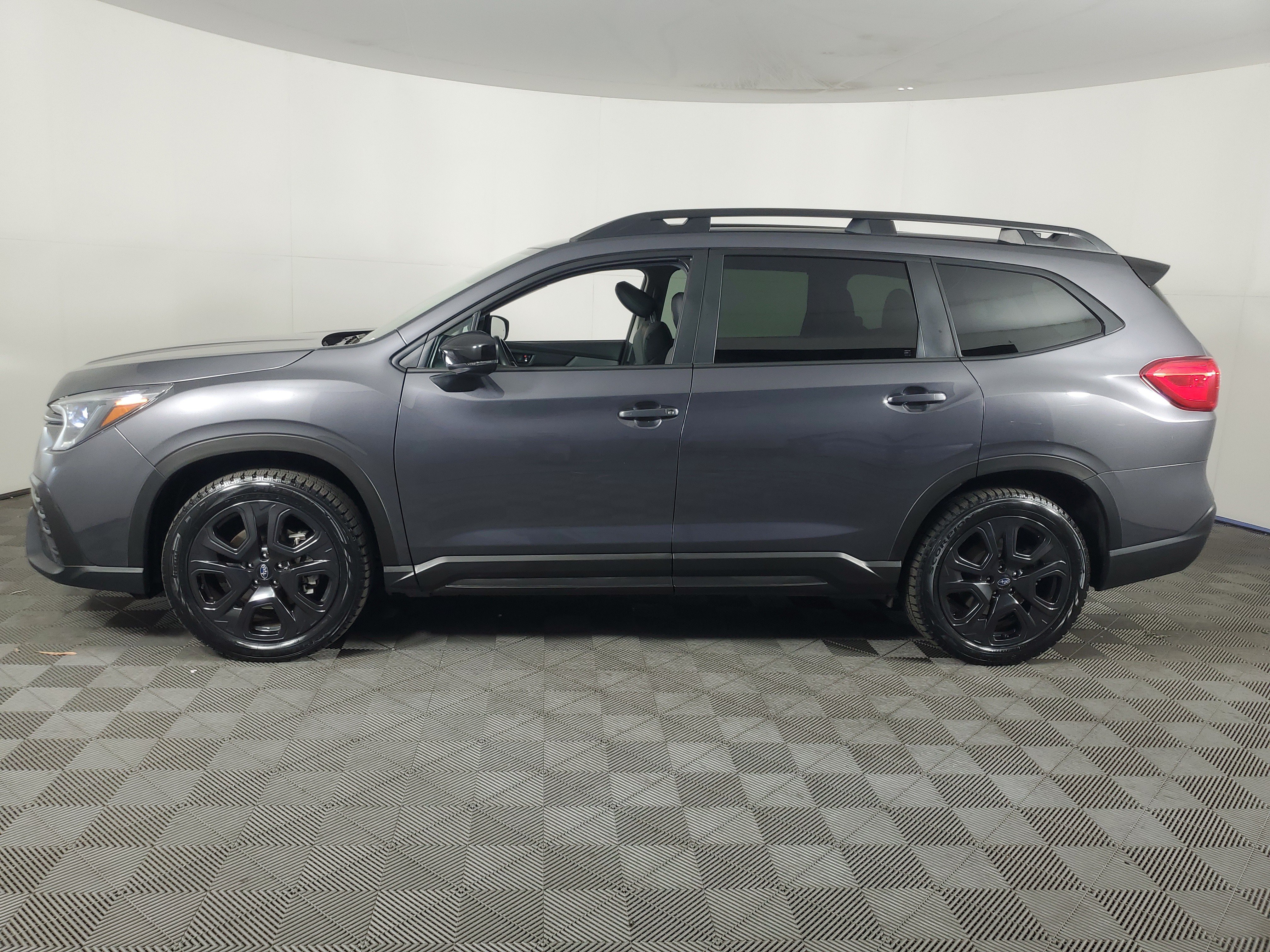 Used 2024 Subaru Ascent Onyx Edition AWD/4WD image 7
