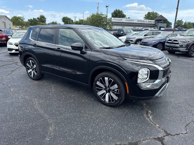 Used 2025 Mitsubishi Outlander SE AWD/4WD image 7