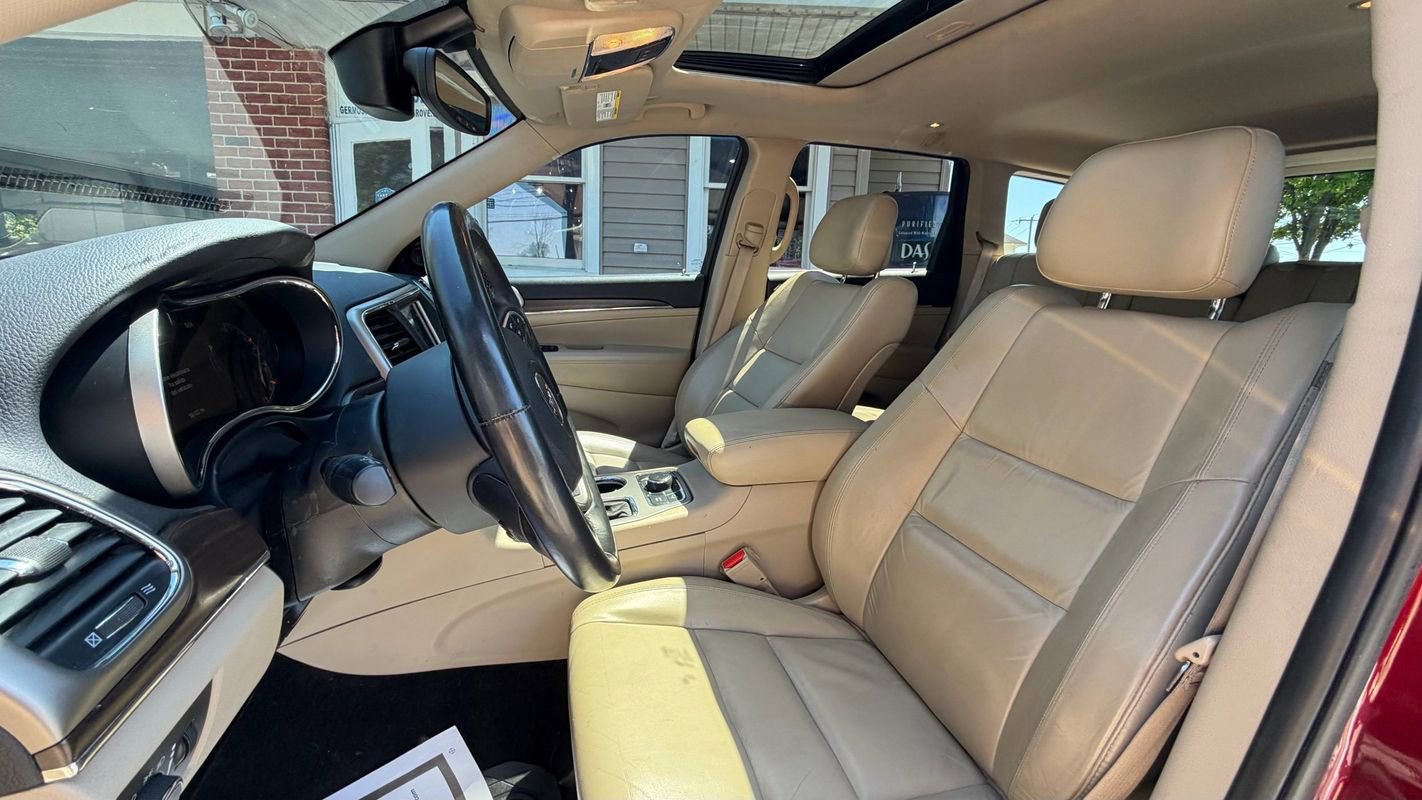 Used 2018 Jeep Grand Cherokee Limited AWD/4WD image 9