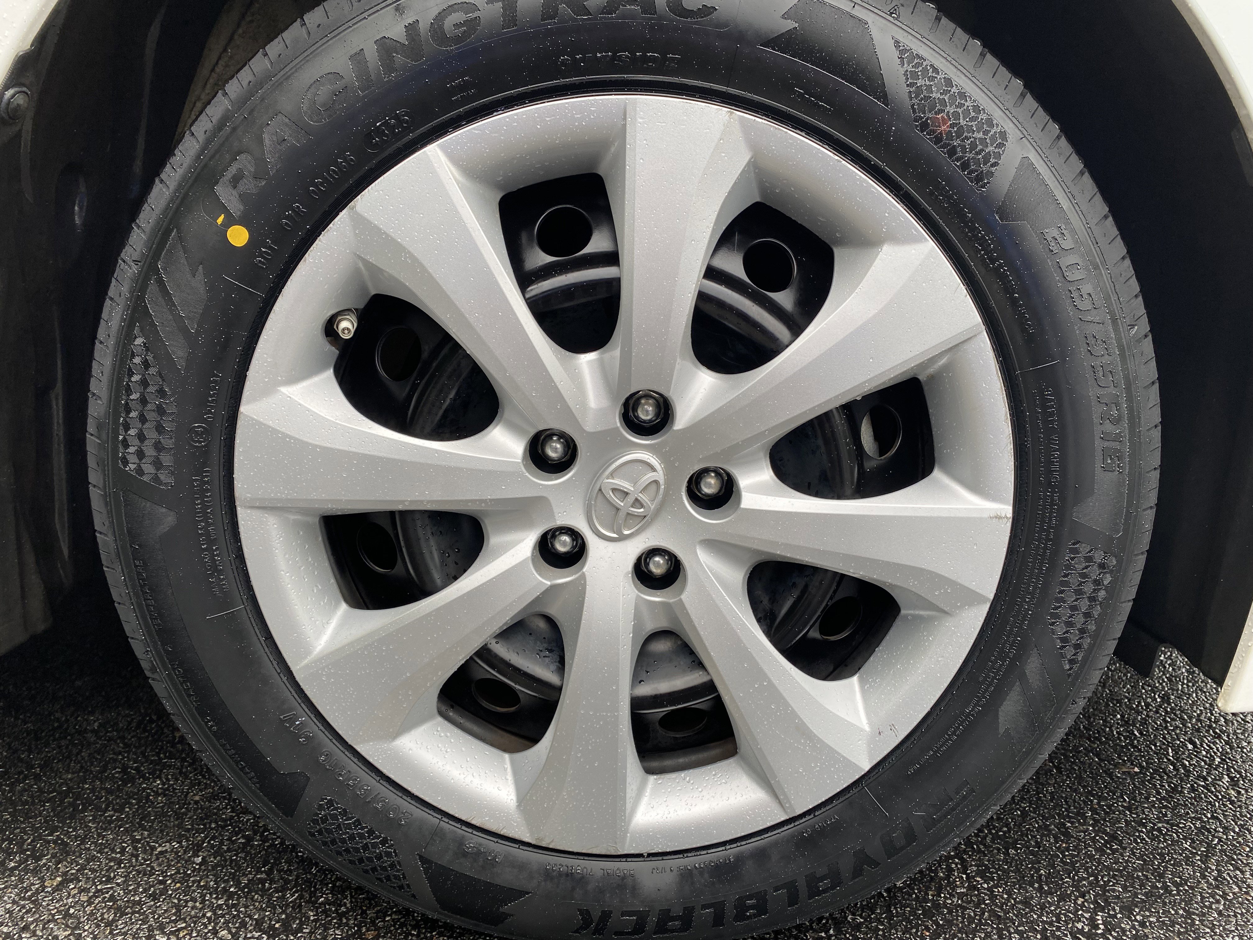 Used 2021 Toyota Corolla LE FWD image 38