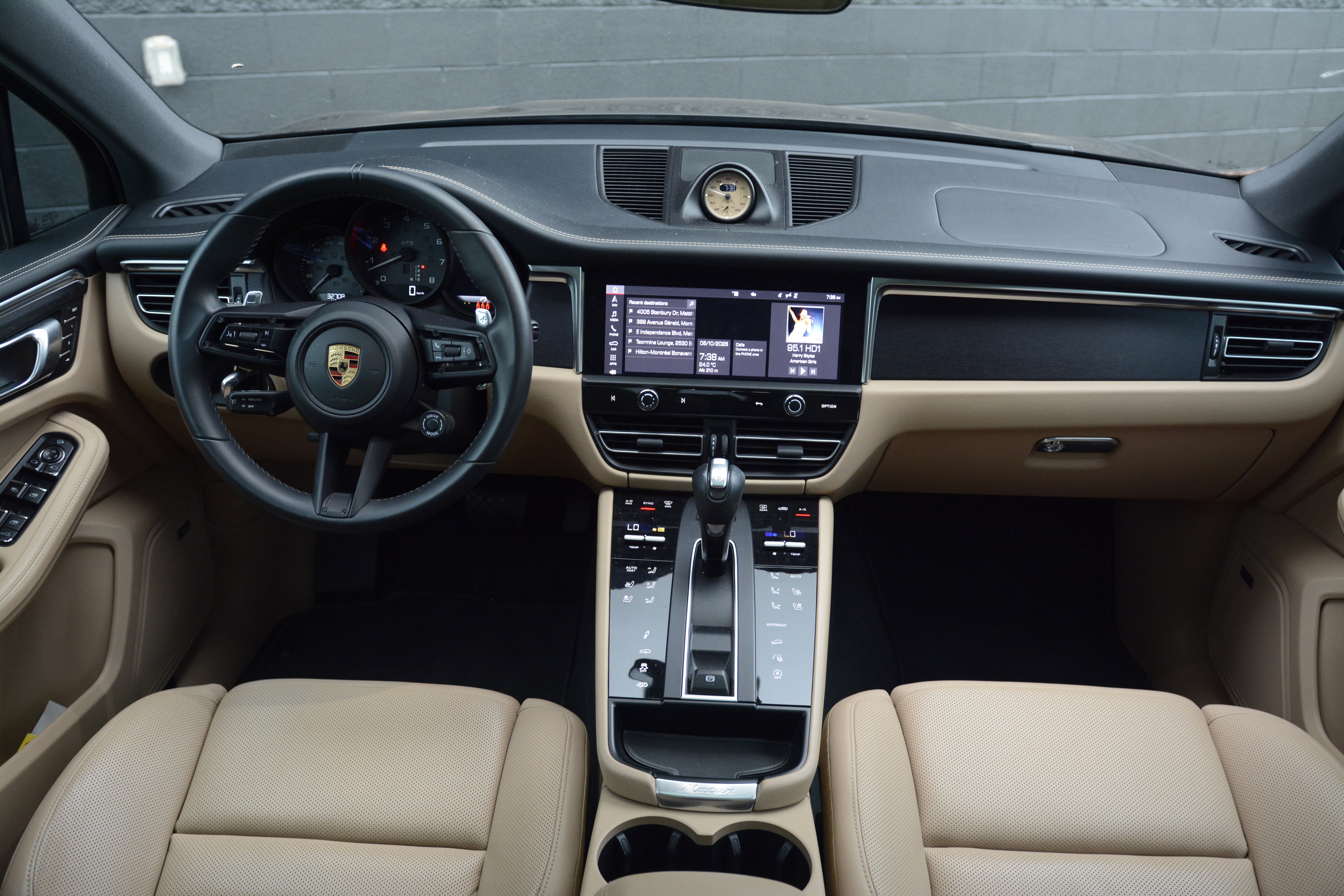 Certified 2023 Porsche Macan GTS AWD/4WD image 12