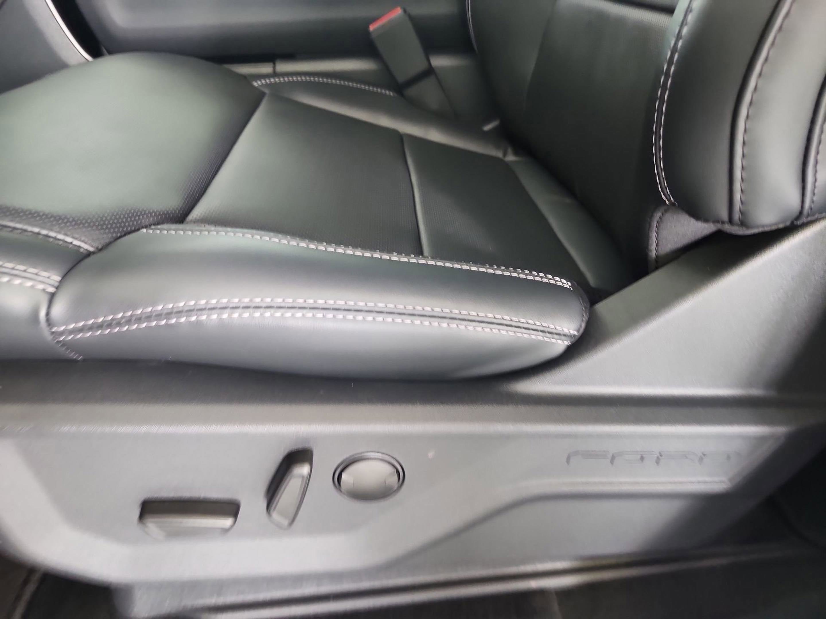 New 2025 Ford Expedition Platinum w/ Stealth Performance Package AWD/4WD image 13