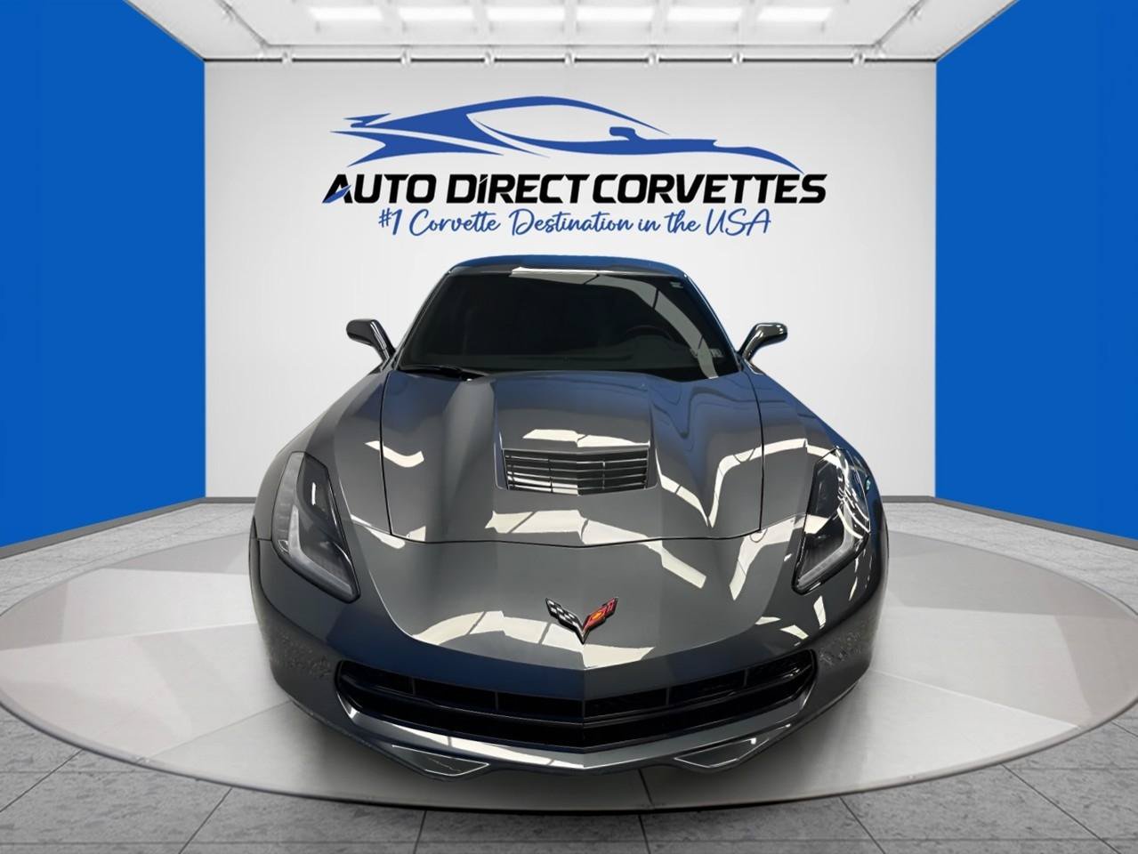 Used 2018 Chevrolet Corvette Stingray Coupe w/ Carbon Flash Badge Package RWD image 31